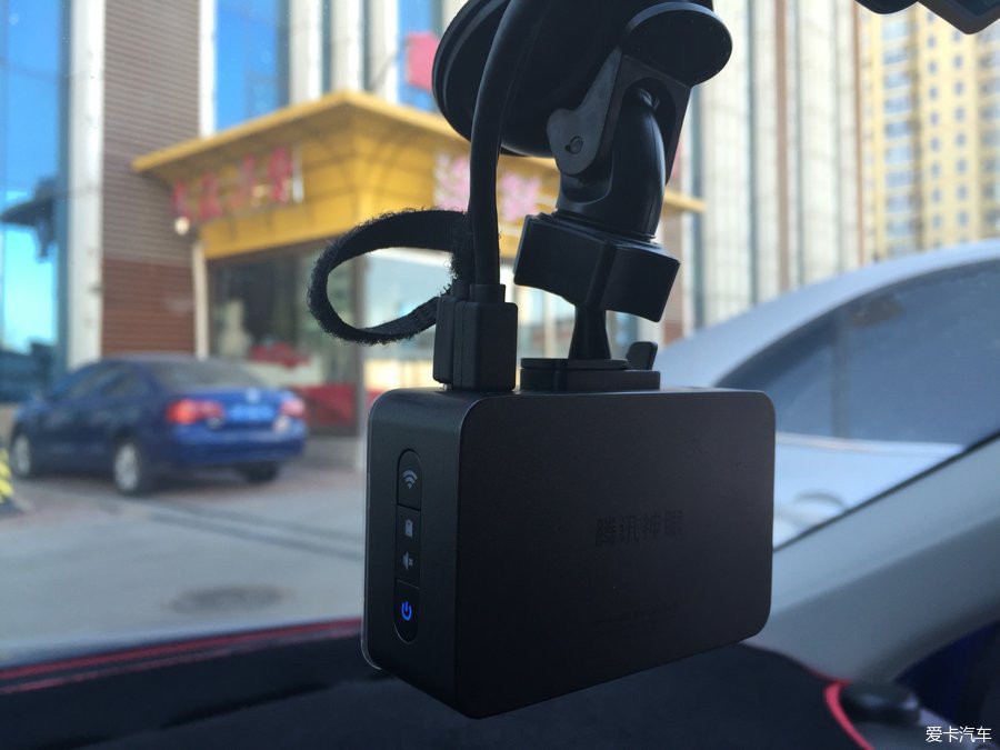 青年画家寒一仁萧朗原于自然气势出自胸襟【xingkong.com】