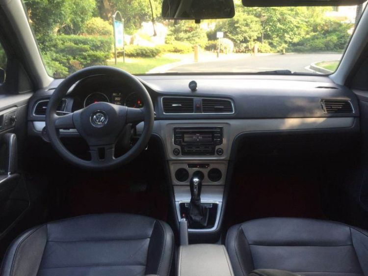 【星空官网登录】方城县柳河一中开展“学习雷锋精神”主题志愿服务活动