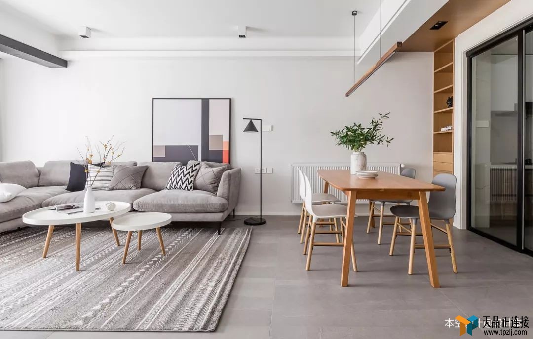 破晓4点 C罗头球世界波艰难救主 梅西传射轰4‘星空官网登录’(图3) 星空官网登录