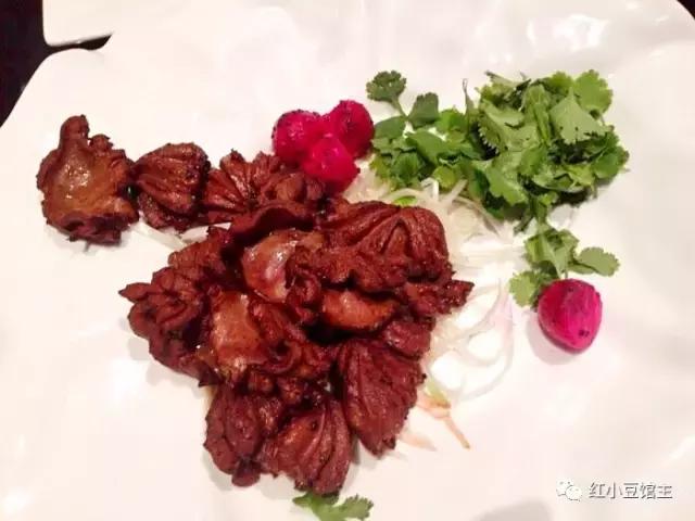 星空官网登录_故宫专家叶佩兰谈瓷器收藏：我总想给藏家一个明白作者:杨慧冯明2014-10-2909:00:06来源:深圳晚报.pane(图3)