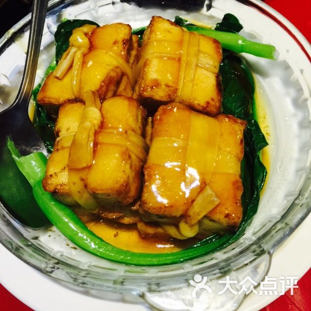 星空官网登录-庆祝香港回归20周年--著名画家郝晓岐献礼报道(图4)