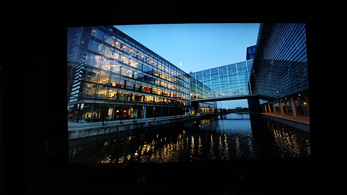 广州玻璃画几年涨价十倍价格最高超百万|xingkong.com(图2) 广州玻璃画几年涨价十倍价格最高超百万|xingkong.com(图2)