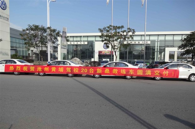 星空体育官网_巴萨狮王封杀罗伊斯单刀+点球!巨大争议:扑点违例了